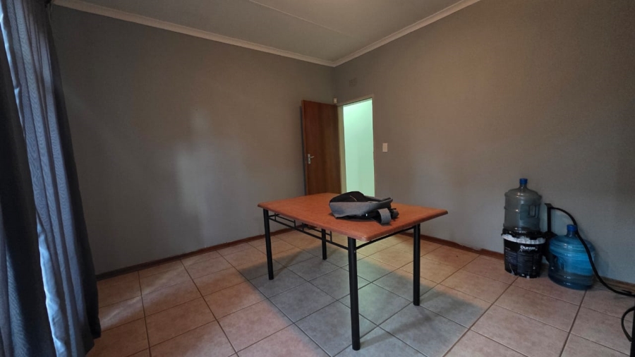 3 Bedroom Property for Sale in Flamwood North West